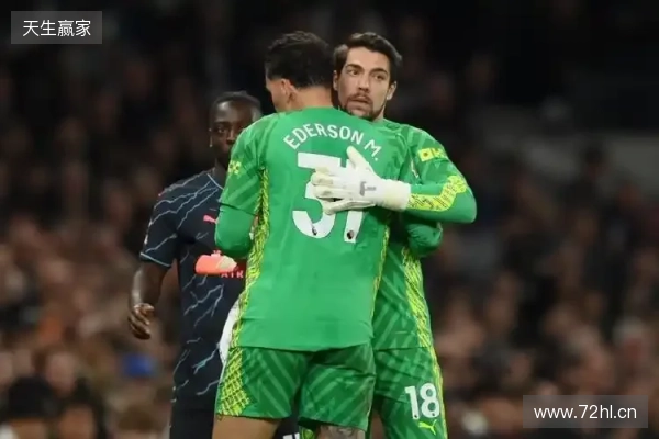 罗马诺：本托交易取消后，热那亚转而追求曼城门将奥尔特加